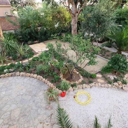 Cannes, Cote D'azur - Maison De Jardin Au Calme, Proche De La Croisette Holiday home Cannes